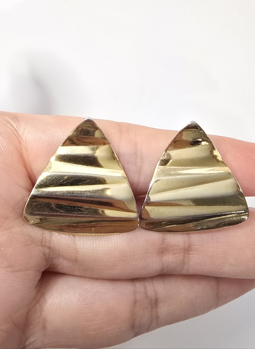 Gold Waved Triangle Clip-On Earrings - Women Jewelry